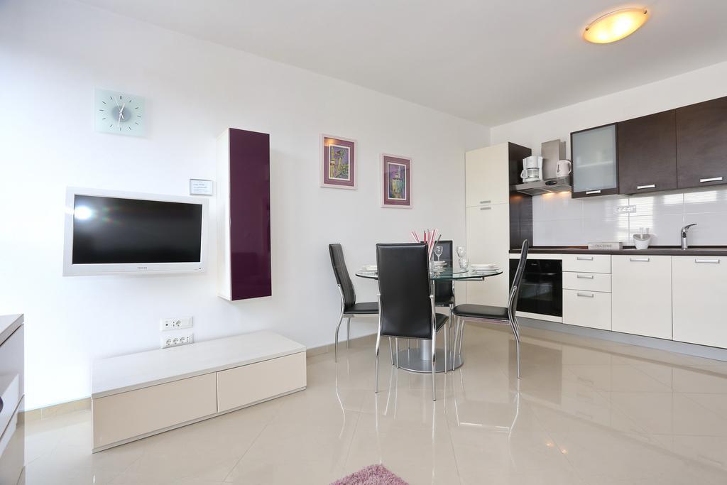 Luxury Town Center Apartments Zadar Oda fotoğraf